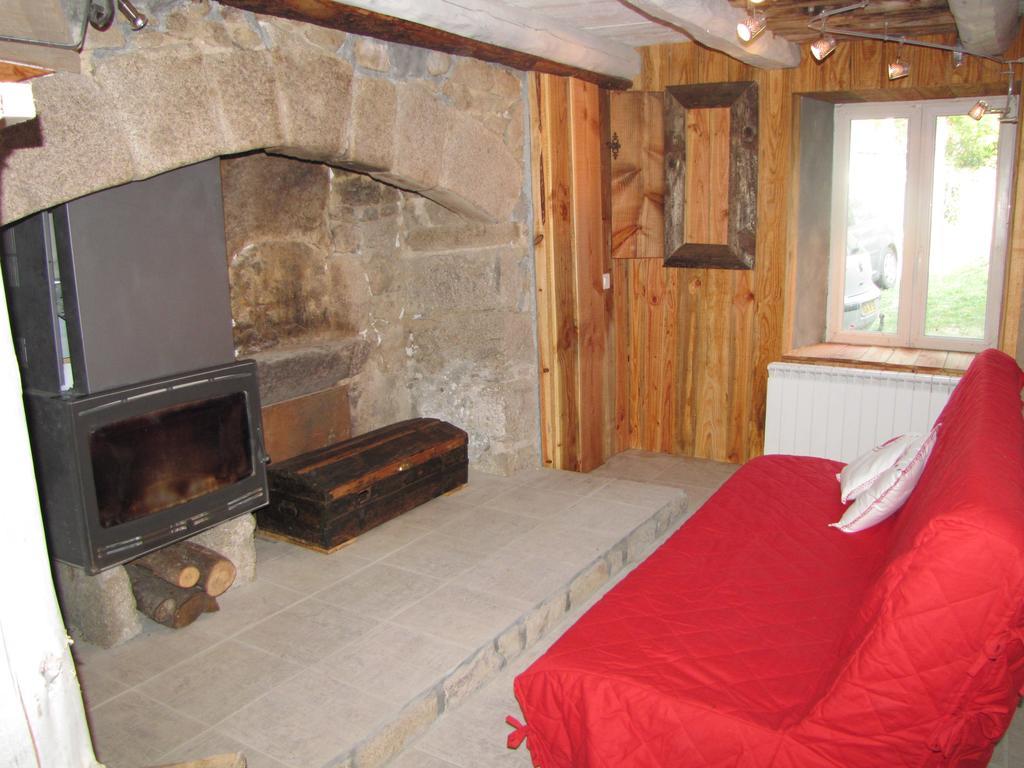 Gite De Charme Auvergne Cab'âne Brousse Extérieur photo