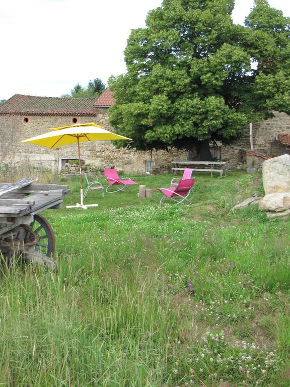 Gite De Charme Auvergne Cab'âne Brousse Extérieur photo